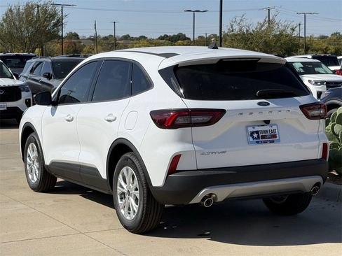 New 2026 Ford Escape Active image 28