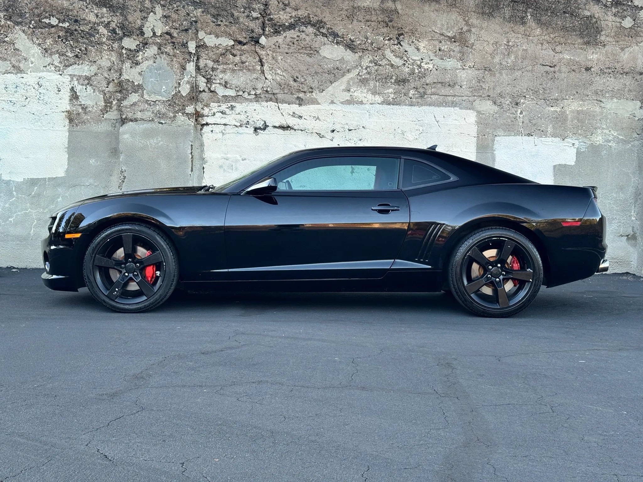Used 2010 Chevrolet Camaro SS w/ RS Package RWD image 7