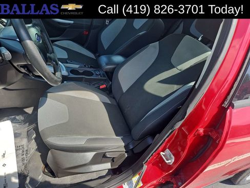 Used 2012 Ford Focus SE FWD image 18