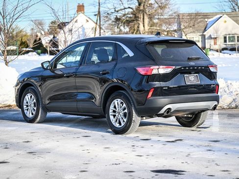 Used 2022 Ford Escape SE image 4