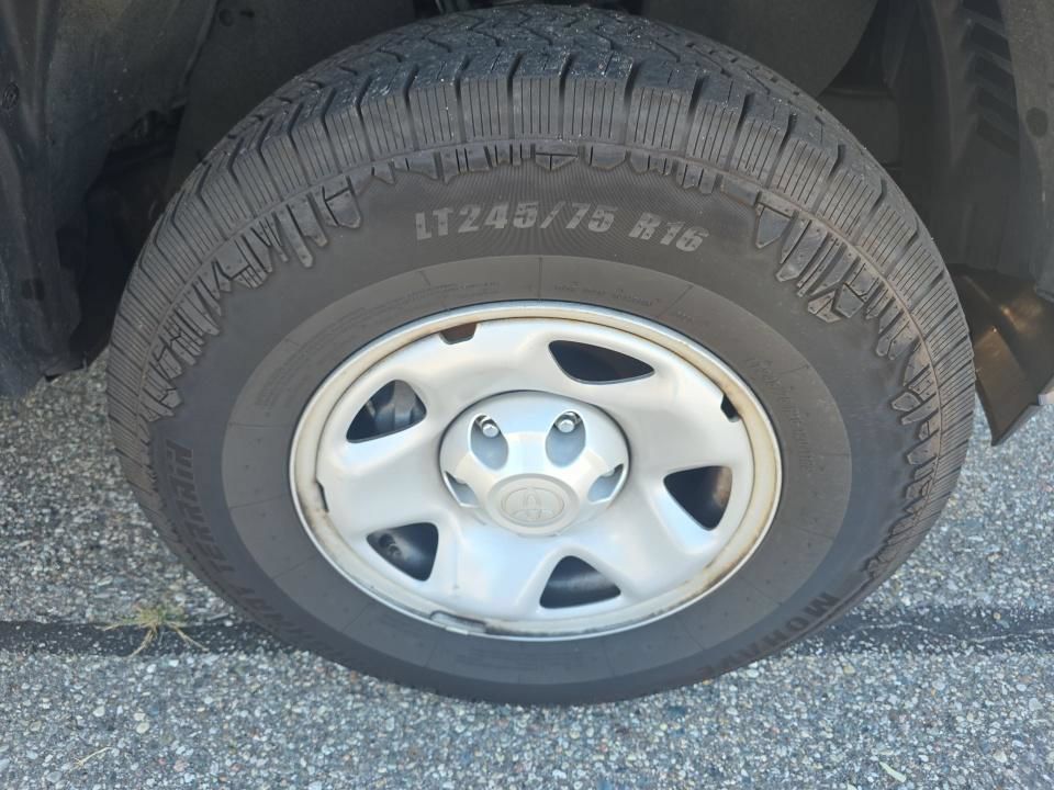 Used 2023 Toyota Tacoma SR AWD/4WD image 18