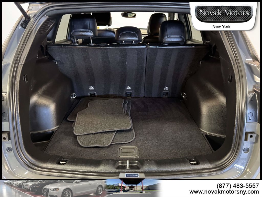 Used 2023 Jeep Compass Limited AWD/4WD image 12