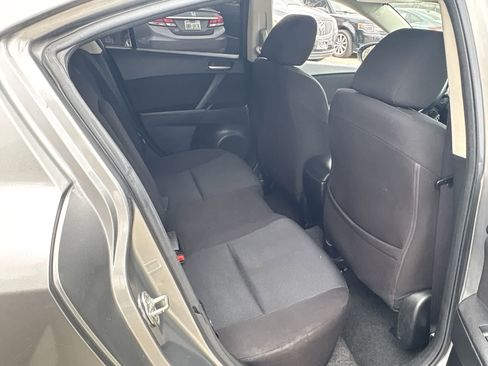 Used 2011 MAZDA MAZDA3 i Touring image 24