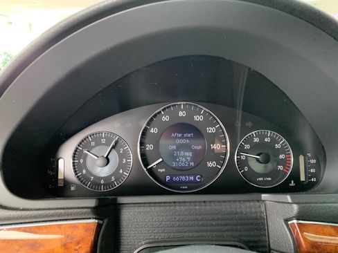 Used 2005 Mercedes-Benz E 320 Sedan image 12