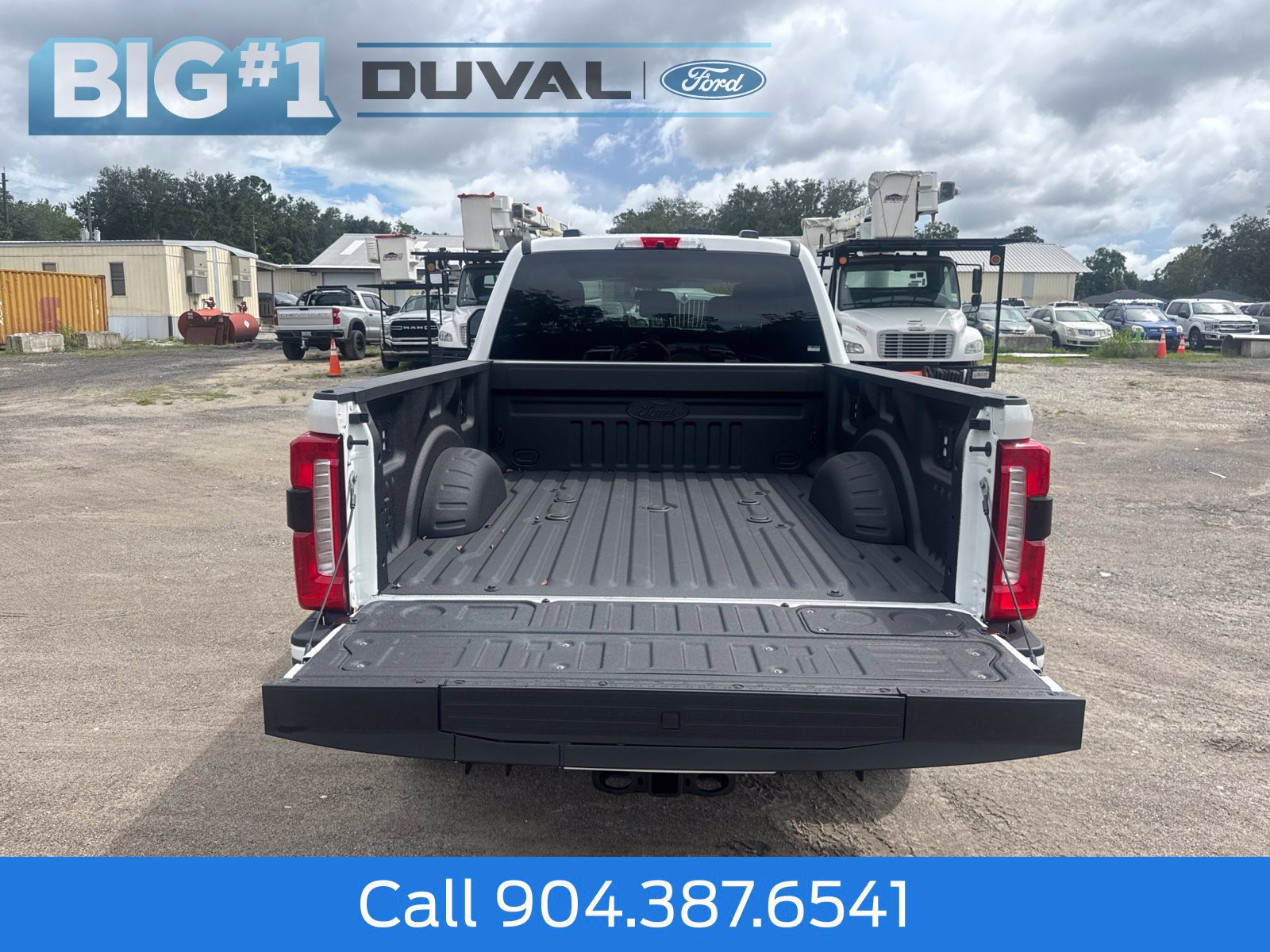New 2026 Ford F350 Lariat w/ Black Appearance Package AWD/4WD image 8