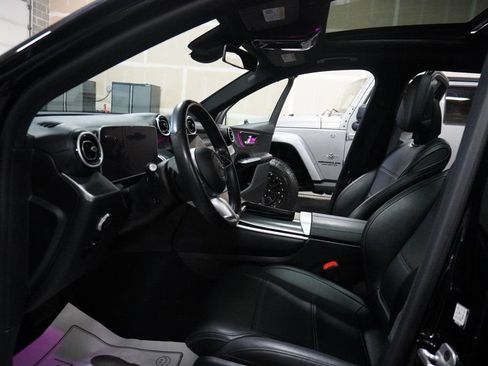 Used 2024 Mercedes-Benz GLC 300 4MATIC image 9