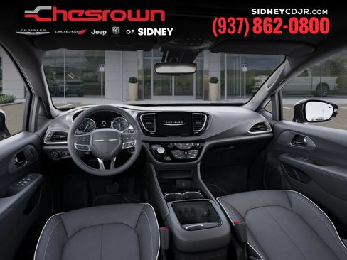 New 2026 Chrysler Pacifica Limited FWD image 14