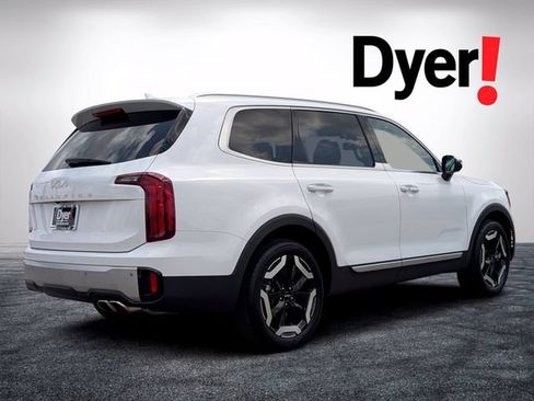 Certified 2024 Kia Telluride S w/ S Sunroof Package FWD image 3