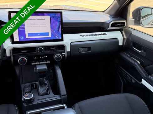 Used 2024 Toyota Tacoma TRD Sport AWD/4WD image 17