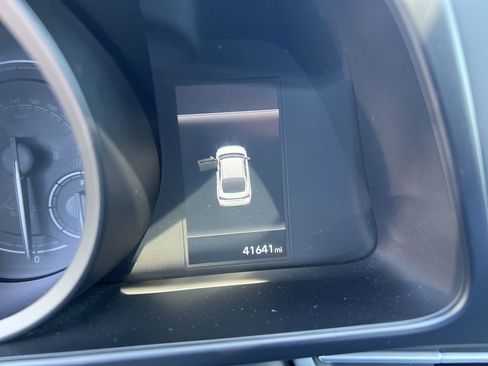 Used 2021 Hyundai Elantra Blue FWD image 8