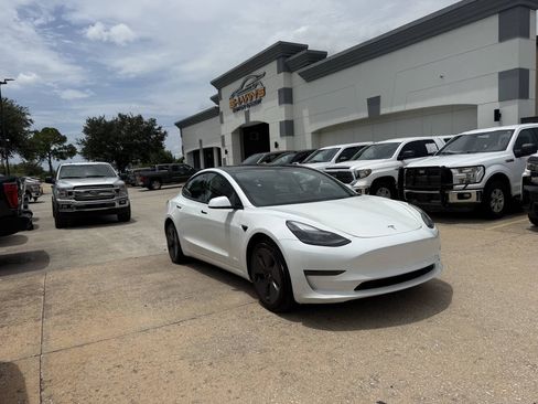 Used 2023 Tesla Model 3 Standard Range RWD image 40