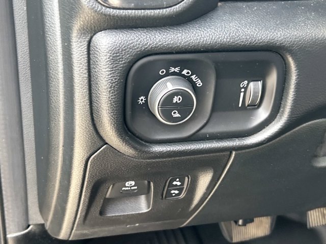 Used 2020 RAM 1500 Big Horn w/ Built-to-serve Edition AWD/4WD image 33
