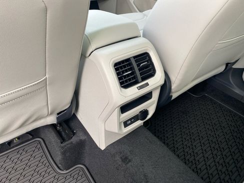 Used 2024 Volkswagen Tiguan SEL R-Line AWD/4WD image 14