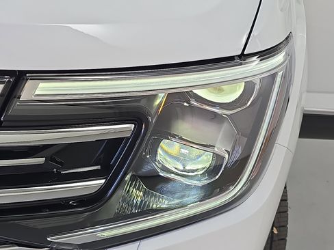 New 2026 Volkswagen Atlas SEL image 33