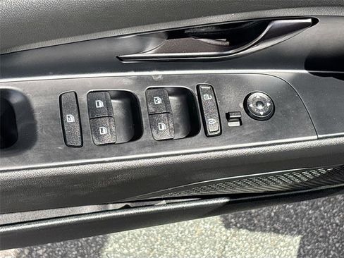 Used 2022 Hyundai Elantra N image 18