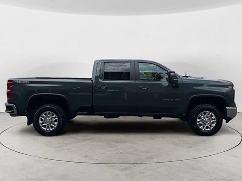 Used 2026 Chevrolet Silverado 3500 LT AWD/4WD image 4