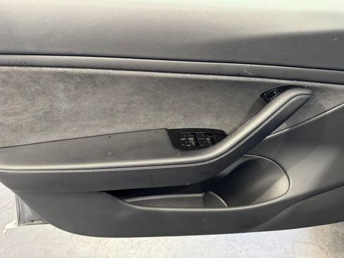 Used 2018 Tesla Model 3 Long Range image 14