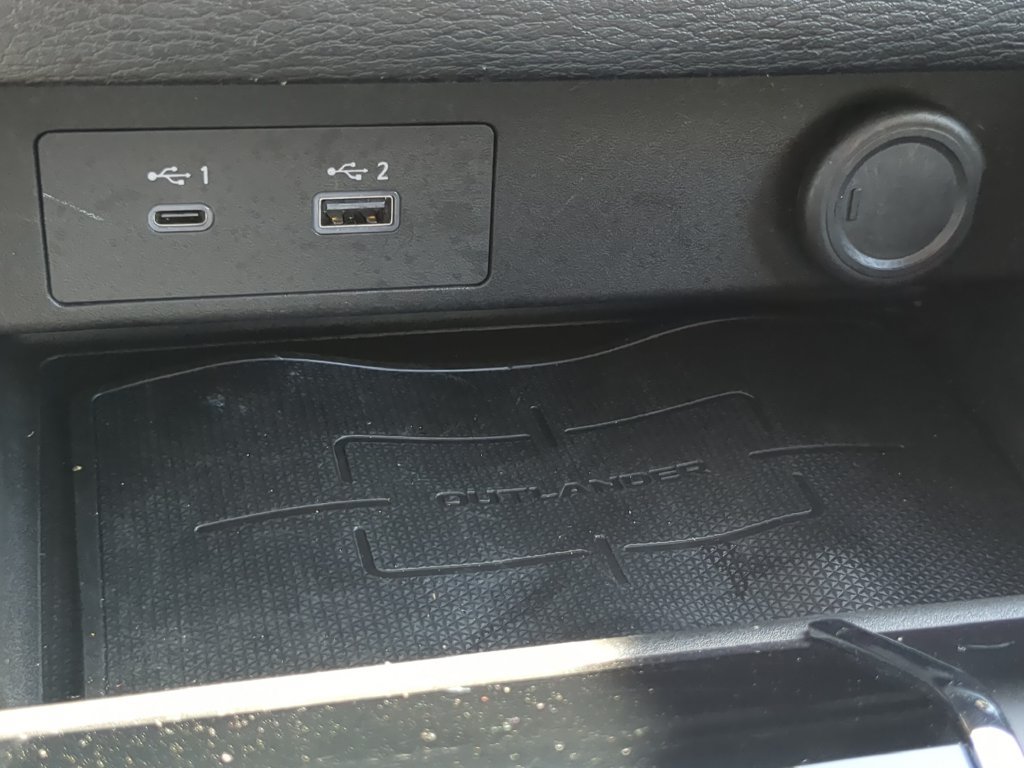 Used 2024 Mitsubishi Outlander ES FWD image 22