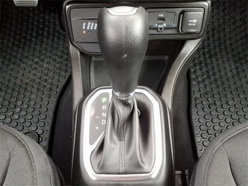 Certified 2023 Jeep Renegade Altitude w/ Convenience Group I image 18