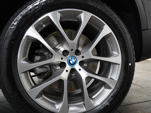 Certified 2024 BMW X5 xDrive50e w/ Premium Package image 11