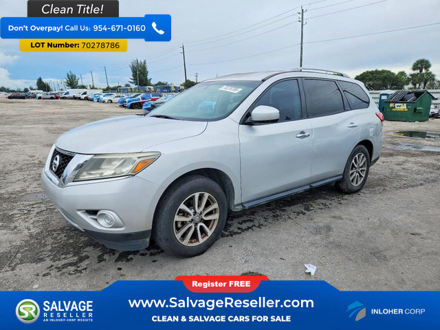Used 2014 Nissan Pathfinder SV FWD image 1