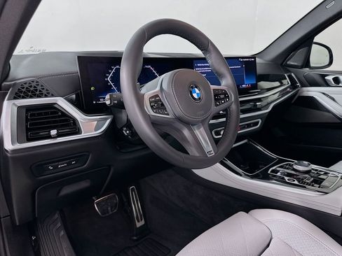 Used 2025 BMW X5 sDrive40i w/ Executive Package RWD image 9