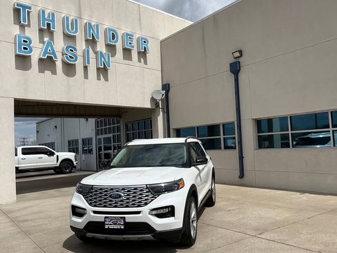 Used 2023 Ford Explorer Platinum w/ Technology Package AWD/4WD image 1