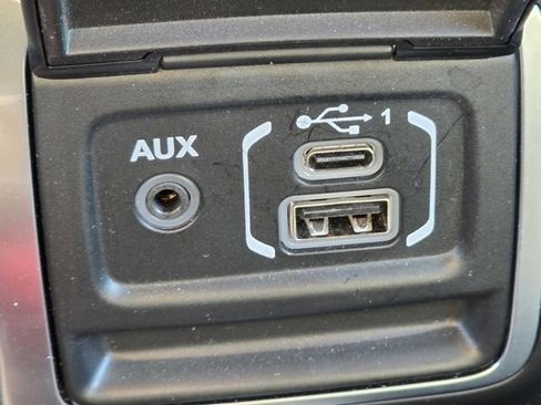 Used 2021 Jeep Gladiator Mojave AWD/4WD image 13