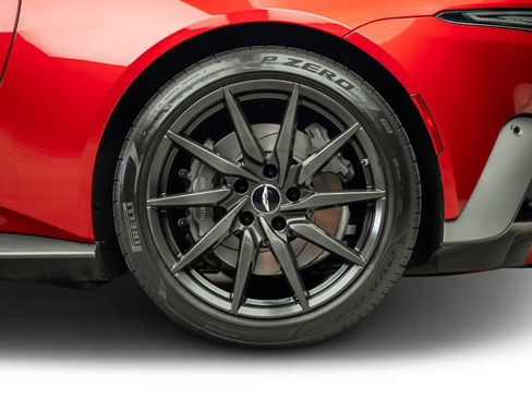 Used 2020 Aston Martin V8 Vantage Coupe RWD image 26