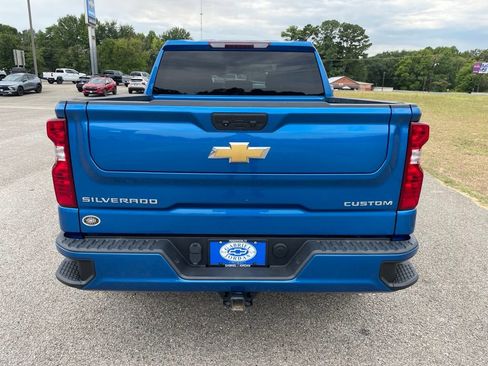 Used 2022 Chevrolet Silverado 1500 Custom AWD/4WD image 5