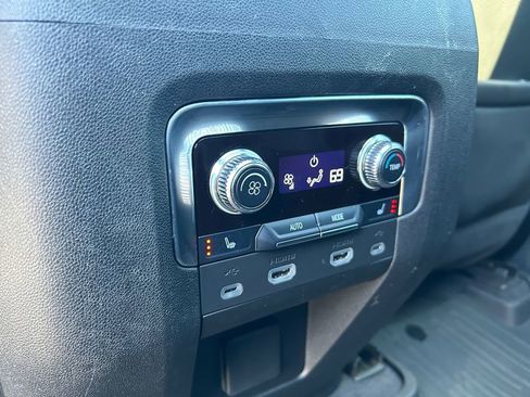 Used 2021 GMC Yukon Denali w/ Denali Premium Package AWD/4WD image 36