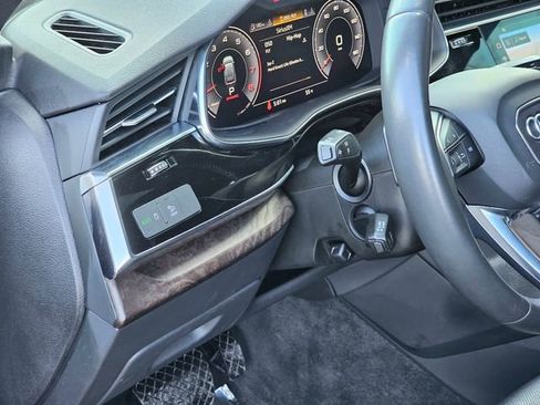 Used 2020 Audi Q8 Premium Plus w/ Premium Plus Package AWD/4WD image 16