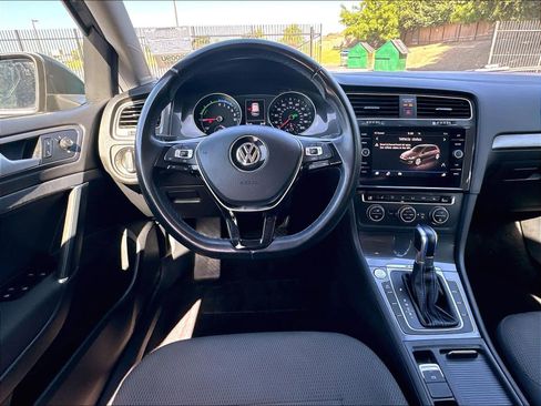 Used 2019 Volkswagen e-Golf SE w/ Driver Assistance Package FWD image 8