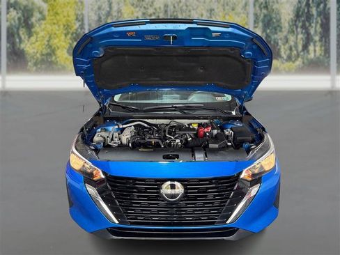 Used 2024 Nissan Sentra SV FWD image 11