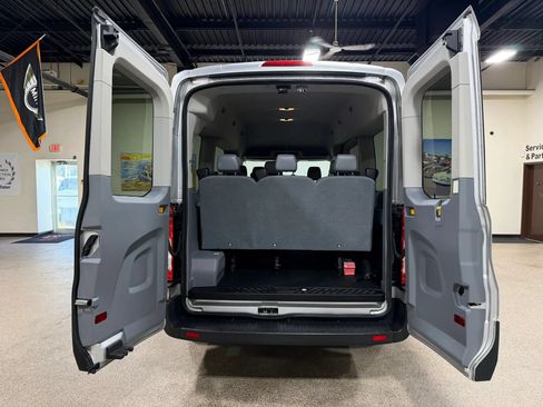 Used 2015 Ford Transit 150 XL RWD image 18