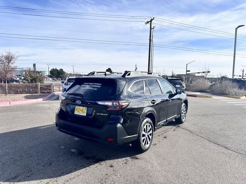 Used 2025 Subaru Outback Premium image 2