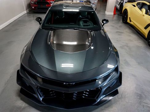 Used 2018 Chevrolet Camaro ZL1 image 71