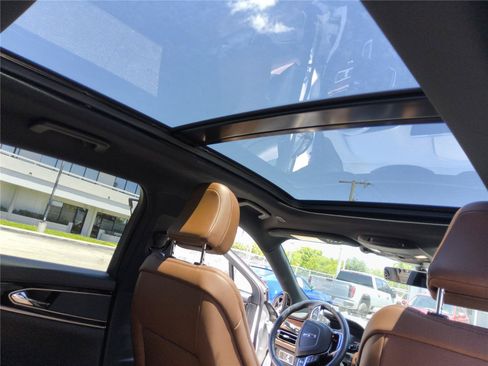 Used 2023 Lincoln Nautilus Reserve AWD/4WD image 29