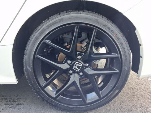 Used 2025 Honda Civic Sport image 8
