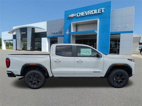 New 2025 GMC Canyon Elevation w/ Convenience Package image 4