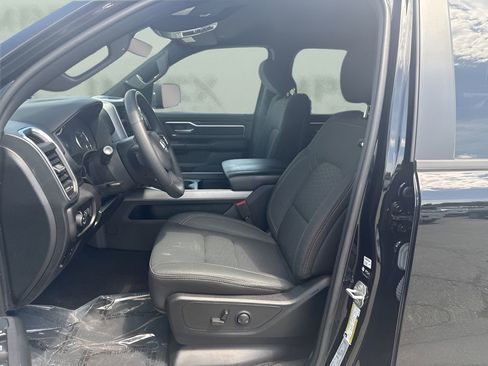 Used 2025 RAM 1500 Big Horn AWD/4WD image 9