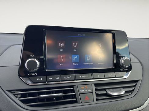 Certified 2024 Nissan Altima 2.5 S FWD image 33
