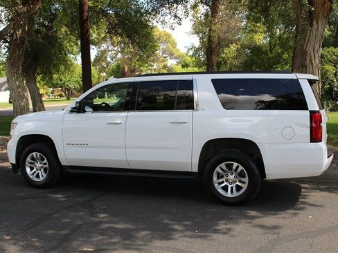 Used 2020 Chevrolet Suburban LT RWD image 46