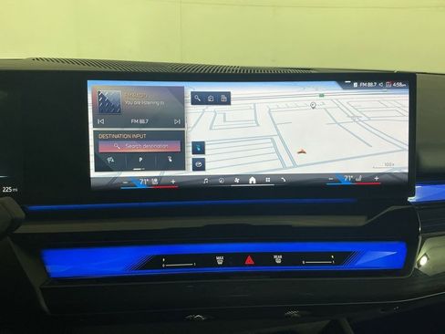 Certified 2025 BMW i5 xDrive40 w/ M Sport Package image 11