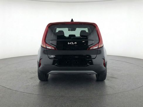 Used 2025 Kia Soul LX w/ LX Technology Package FWD image 7