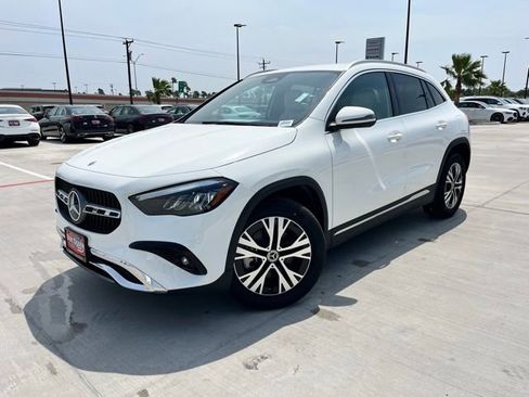 New 2026 Mercedes-Benz GLA 250 4MATIC image 3