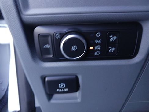 Used 2021 Ford F150 XLT image 36