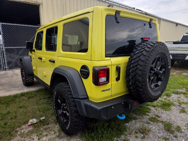 Used 2023 Jeep Wrangler Unlimited w/ Sun & Screen Package AWD/4WD image 3