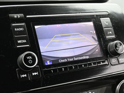 Used 2019 Honda CR-V LX image 17