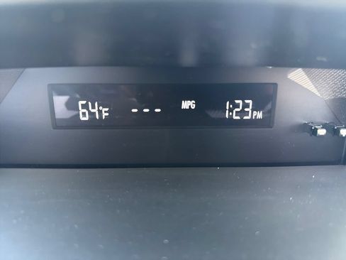 Certified 2024 Subaru Forester AWD/4WD image 37